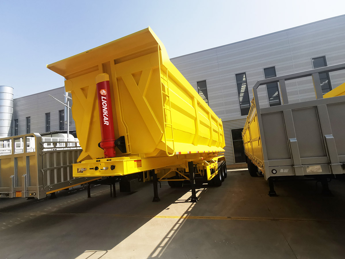 Semirremolque de volteo trasero hidráulico en forma de U